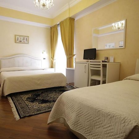 Hotel Vienna Ostenda E Ristorante Il Danubio Rimini Eksteriør bilde