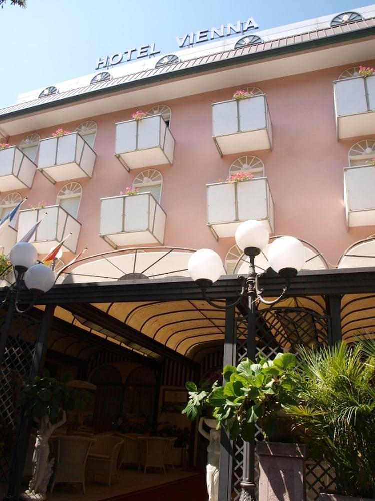 Hotel Vienna Ostenda E Ristorante Il Danubio Rimini Eksteriør bilde
