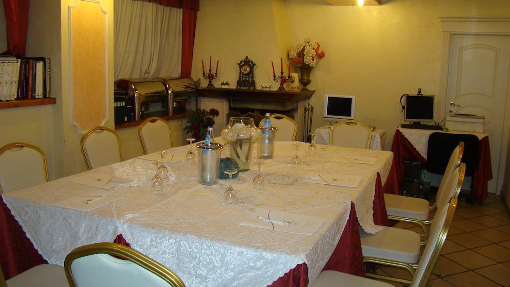 Hotel Vienna Ostenda E Ristorante Il Danubio Rimini Eksteriør bilde