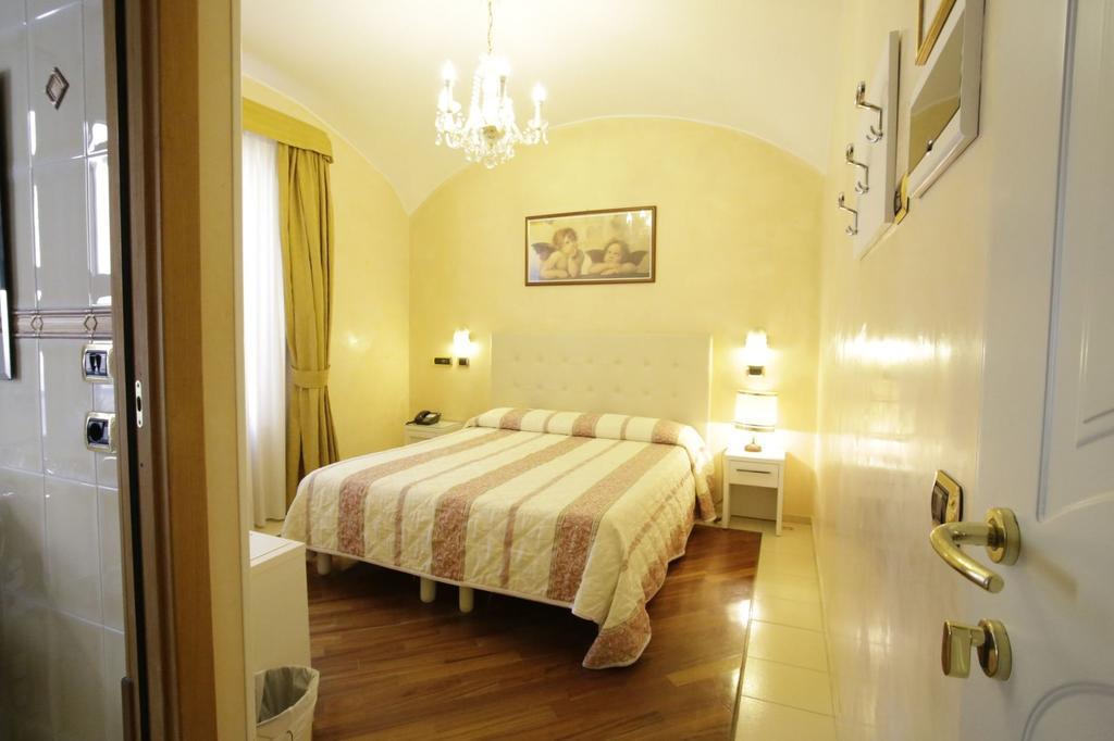 Hotel Vienna Ostenda E Ristorante Il Danubio Rimini Eksteriør bilde